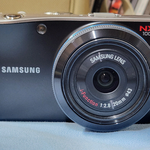삼성 NX100 + 20mm + 20-55mm