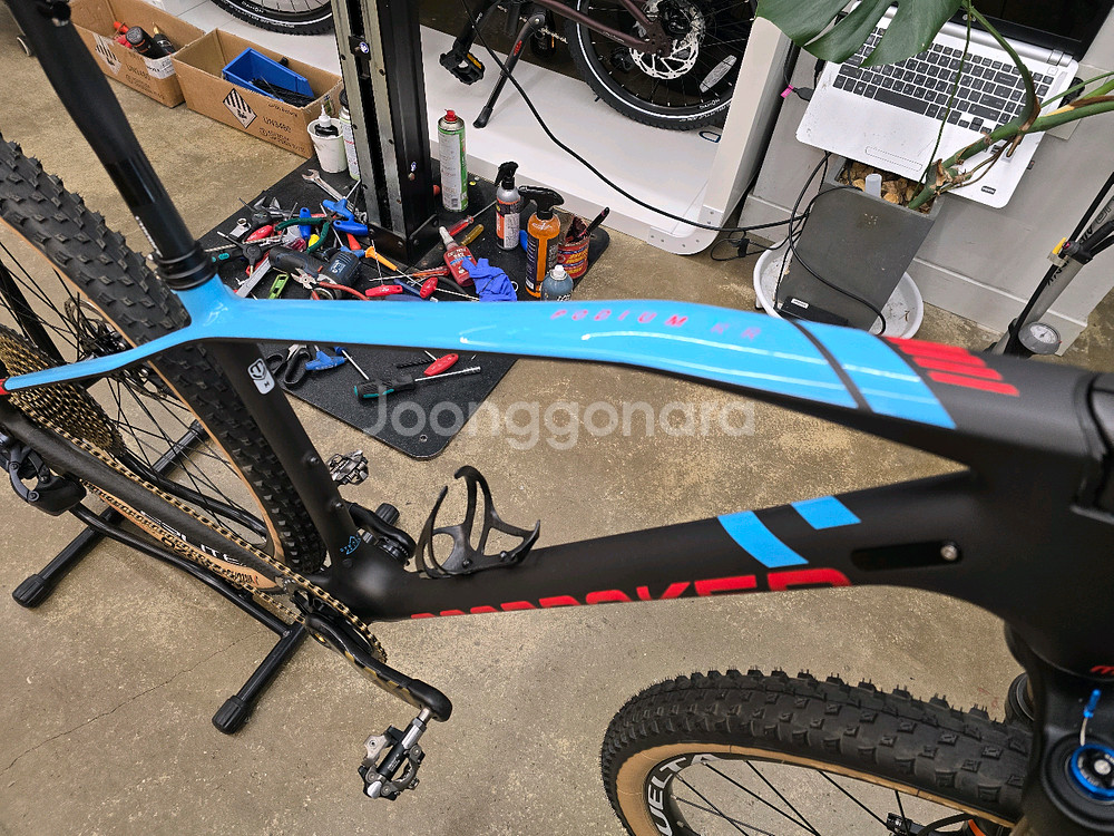 몬드래커 포디엄RR 카본 MTB자전거 M사이즈--1