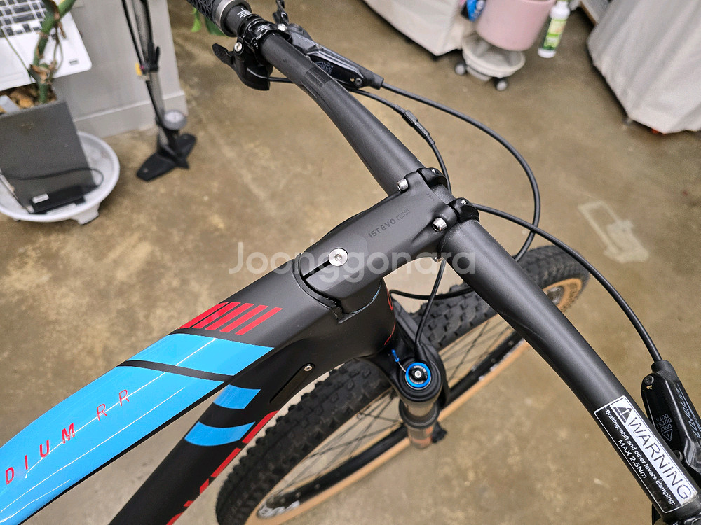 몬드래커 포디엄RR 카본 MTB자전거 M사이즈--2