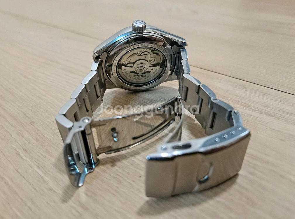 세이코 오픈하트 블랙 손목시계--4