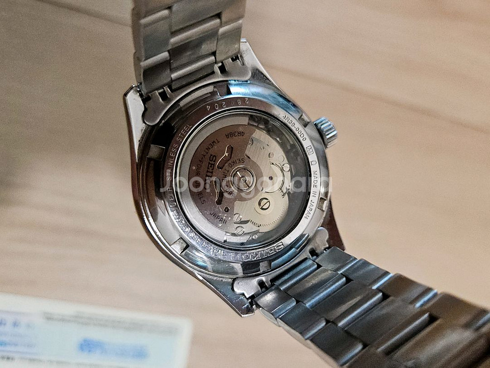 세이코 오픈하트 블랙 손목시계--6