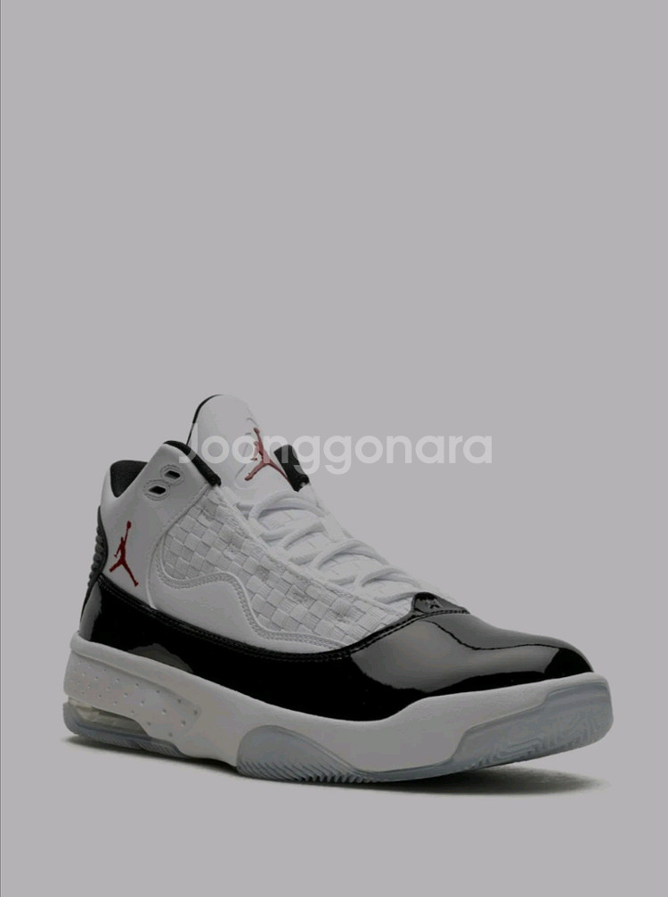 (정품)조던 맥스 아우라2 GS 화이트 짐레드 24.5--0