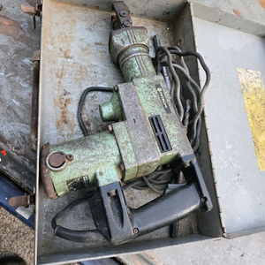 히다치 해머드릴