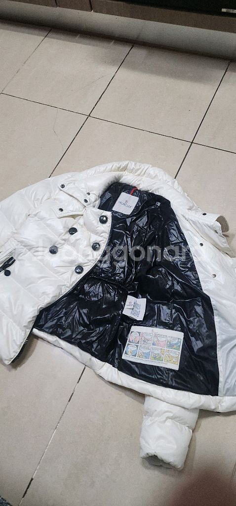 몽클레어 여성패딩 2사이즈--7