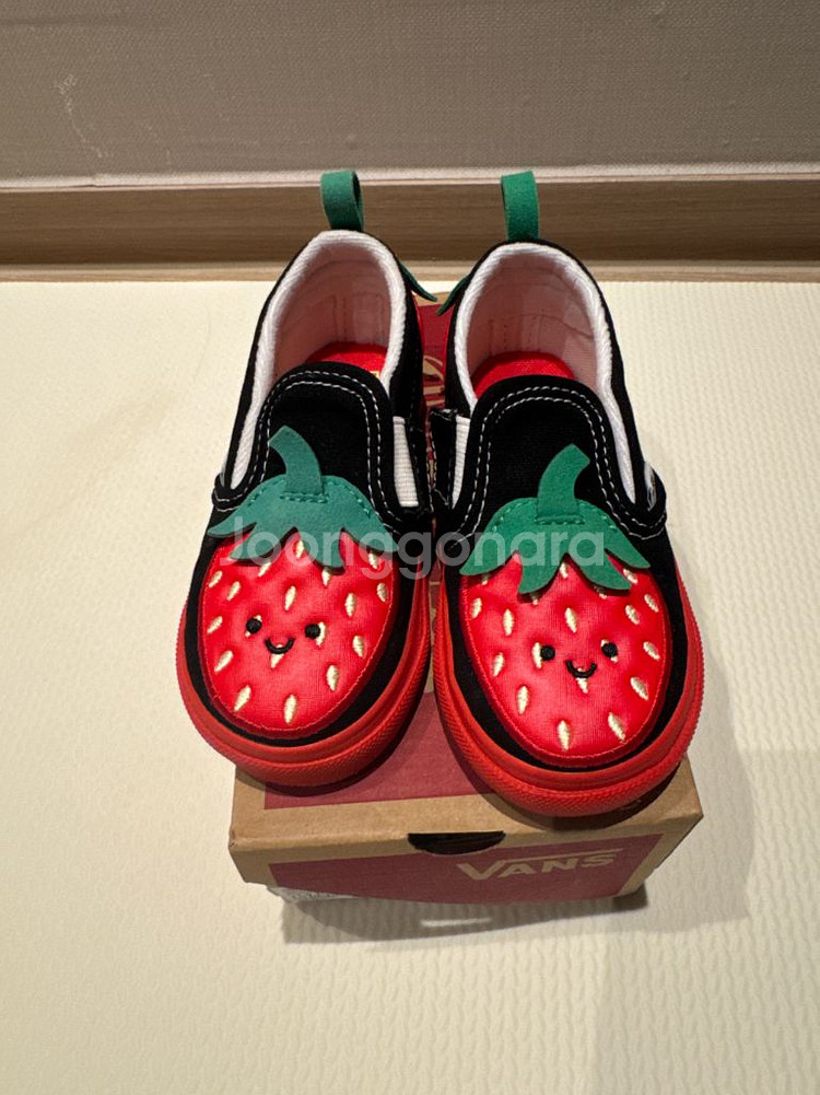 반스 딸기 슬립온 135(US 7.5)--0