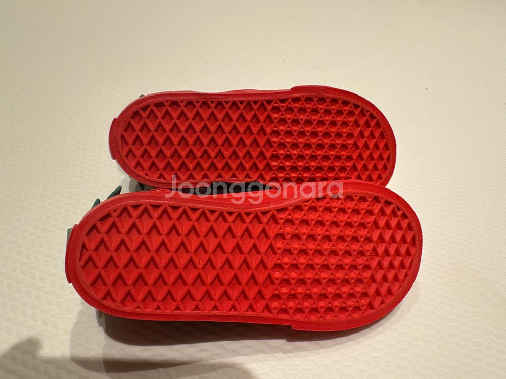 반스 딸기 슬립온 135(US 7.5)--1