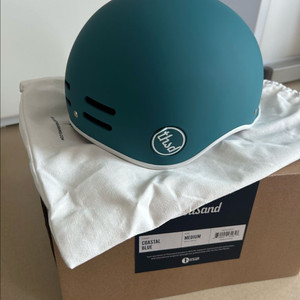 따우전드 헬멧 M사이즈