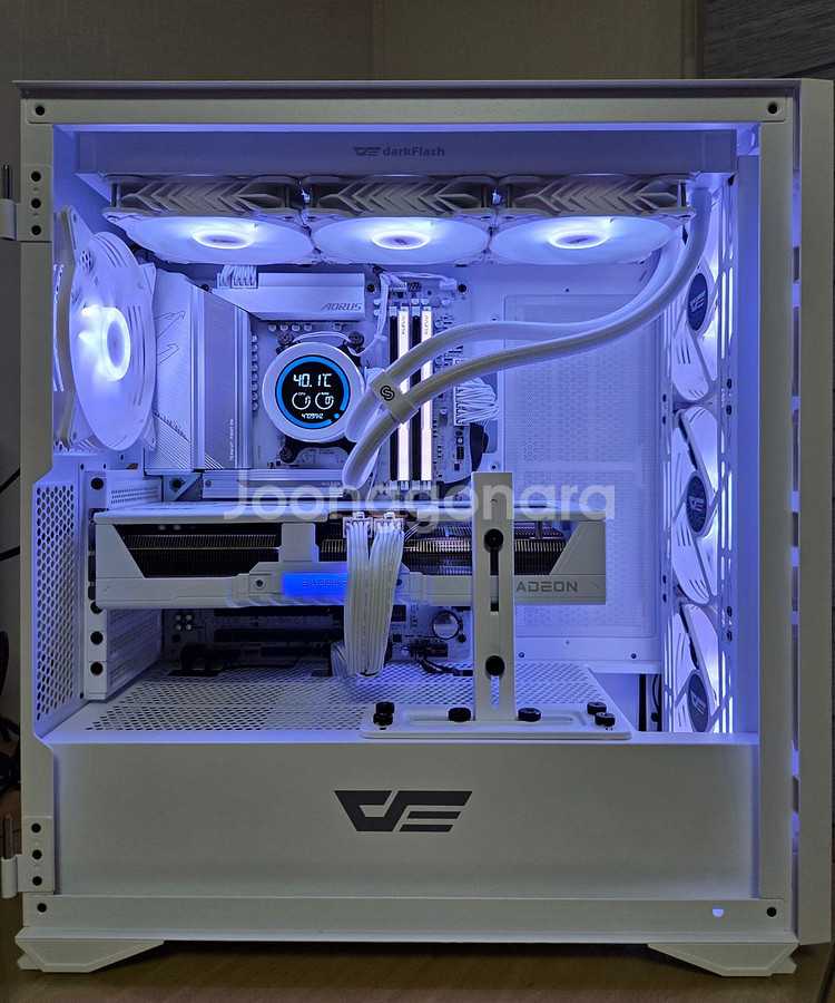 라이젠7 9800x3d RX9070XT 게이밍 PC--0