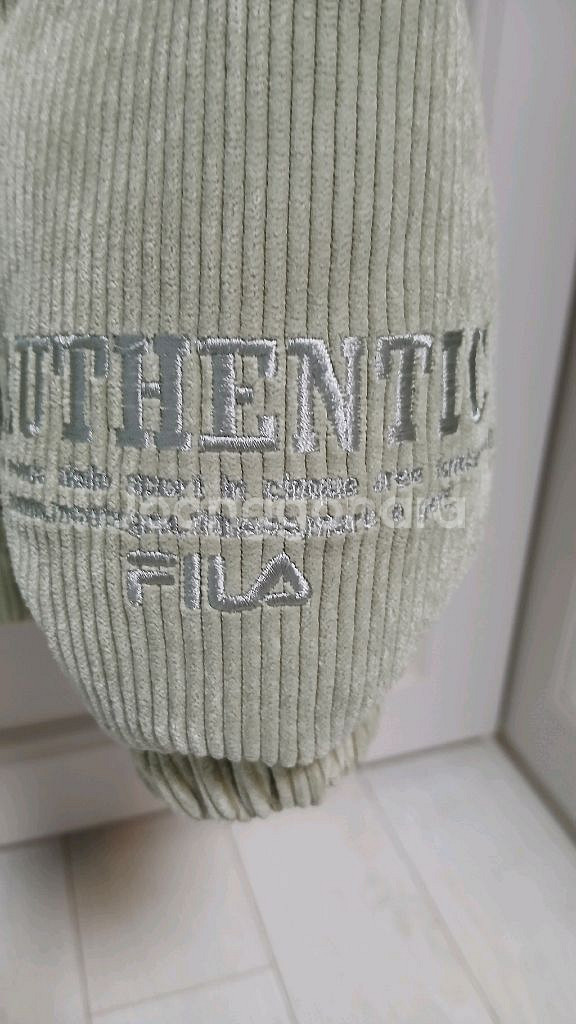 FILA 코듀로이 다운 패딩 자켓(새상품급)--1