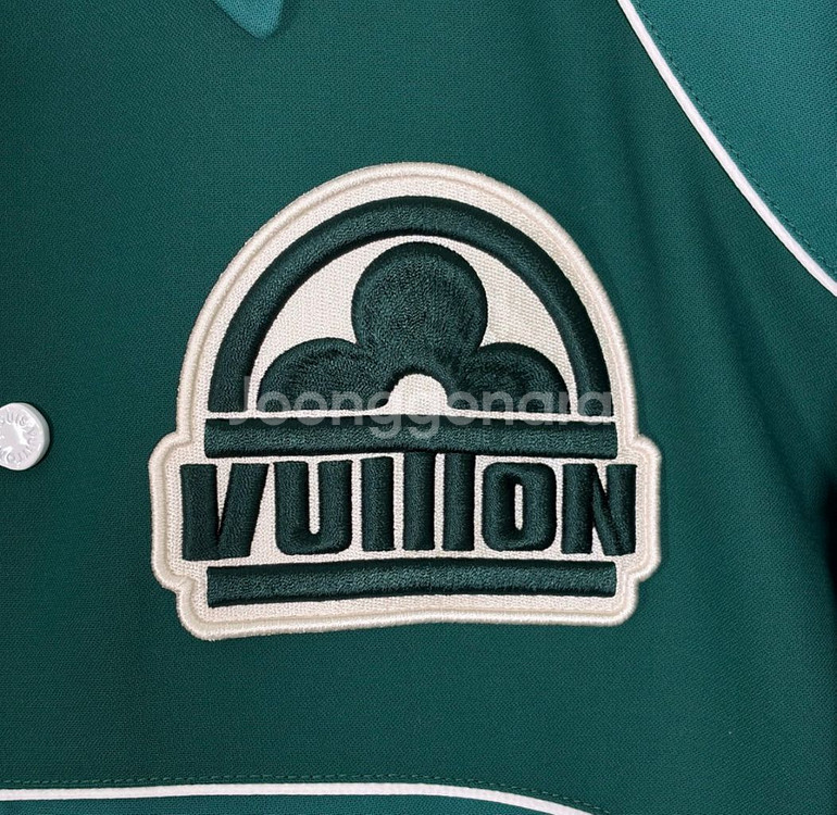 [52] 루이비통 비통 플라워 바시티 코치 자켓 그린--3