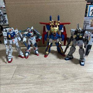 반다이 HG 4종 풀 유광도색 일괄 팝니다