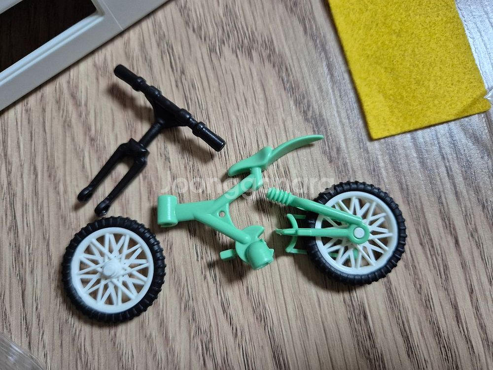 플레이모빌 70088 캠핑카 + 9228 나무전등장식--3