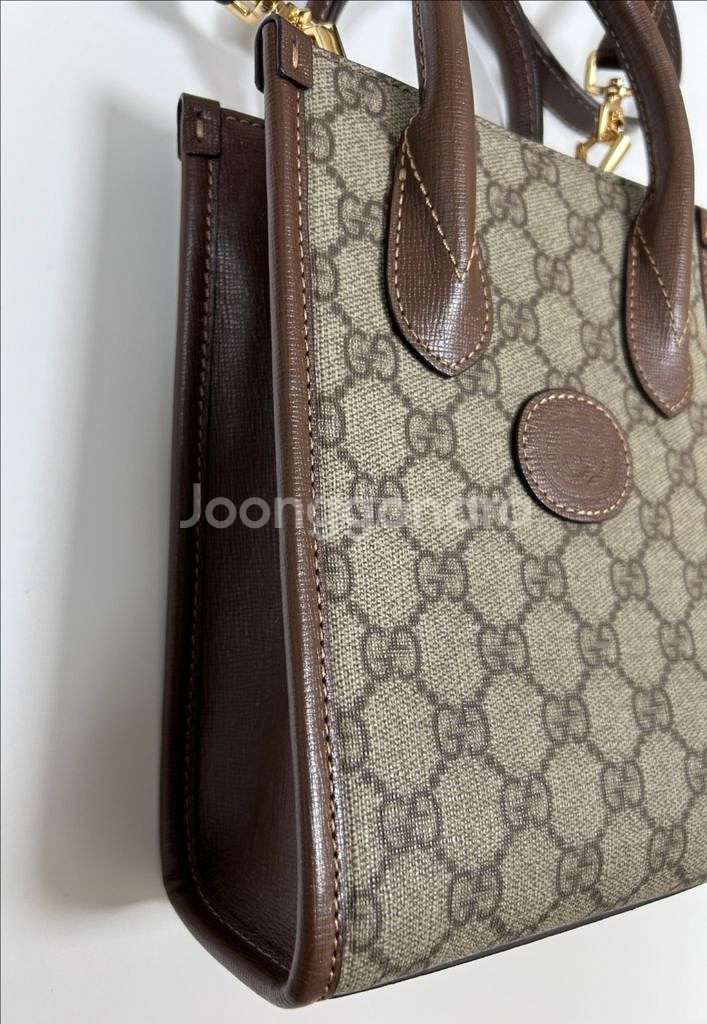 구찌 인터로킹 G 미니 토트백--2