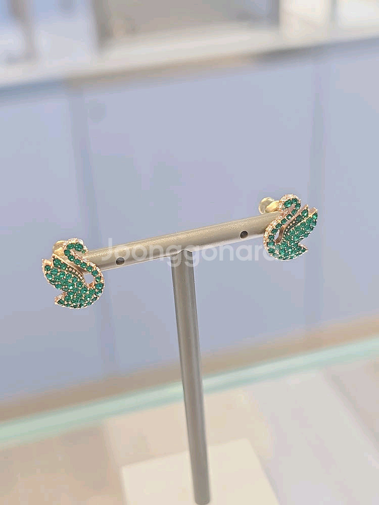 (새상품) 스와로브스키 그린 스완 귀걸이--0