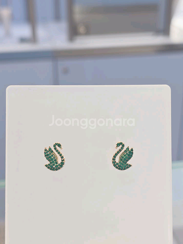 (새상품) 스와로브스키 그린 스완 귀걸이--2