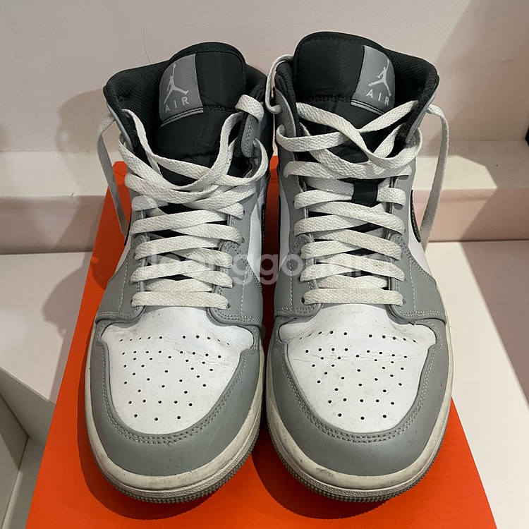 나이키 조던1 미드 라이트 스모크 그레이 275--1