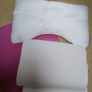 라텍스 배게 2개 덤으로 모던하우스 베개