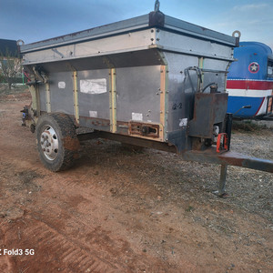 희망스테인레스 퇴비살포기