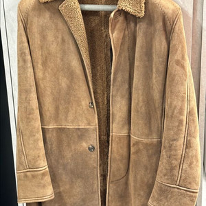 브리오니 무스탕