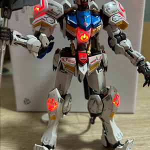 반다이 MG 발바토스 도색및 자작 LED 팜
