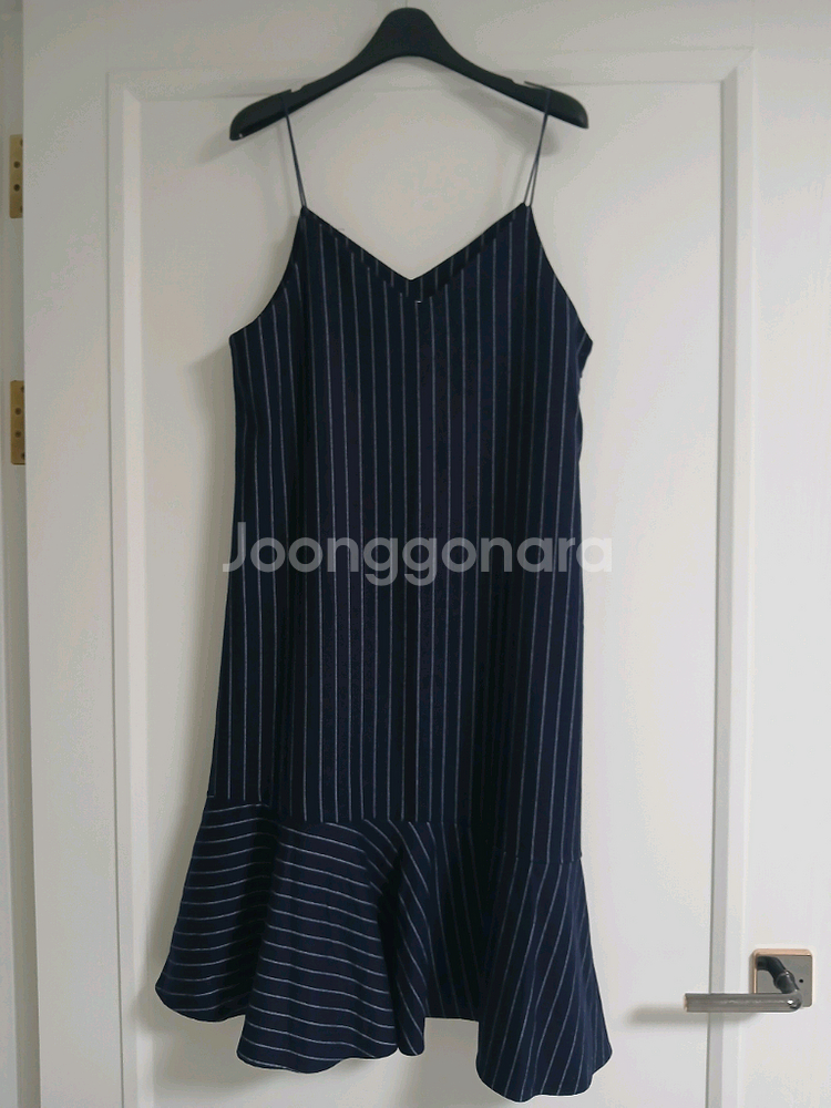 앳코너 뷔스티에 울 원피스 (새상품급)--0