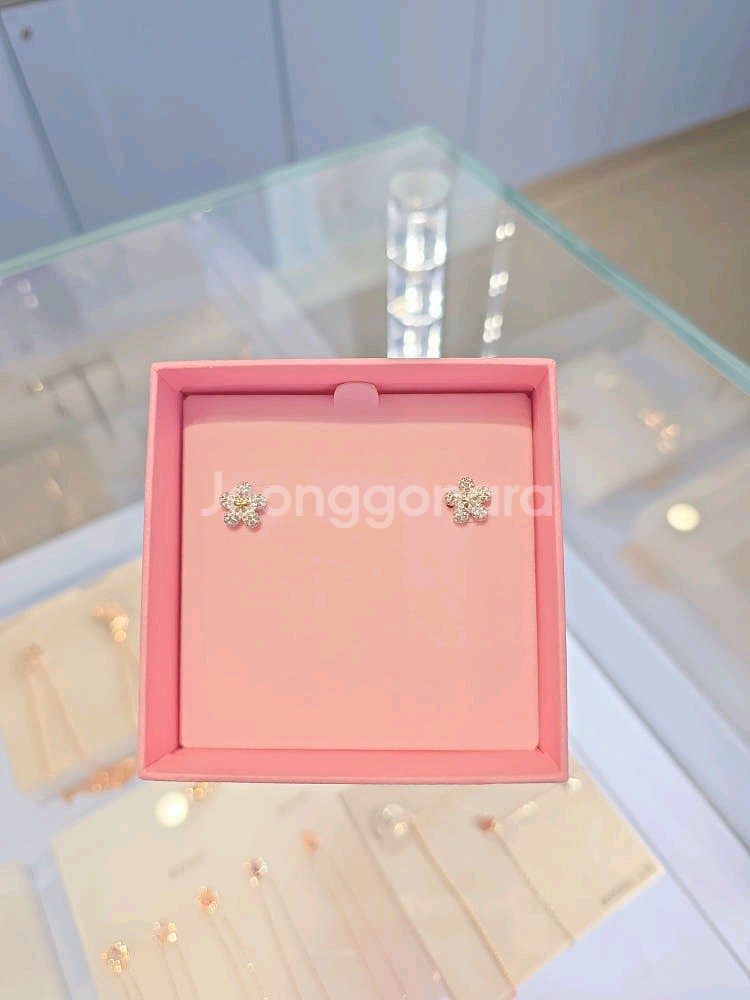 (새상품) 스와로브스키 귀걸이--1