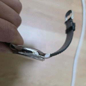 시계 팝니다 보우