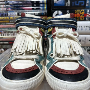 피에르하디 콜로라마 하이탑