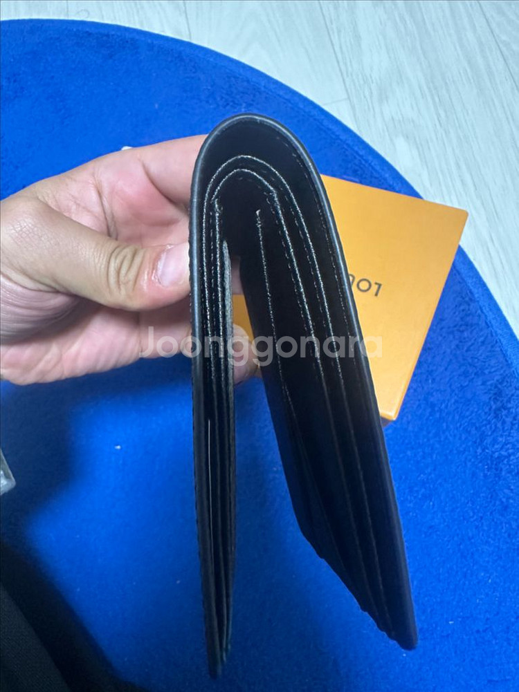 루이비통 반지갑 정품(극미중고) 풀박 급처해요--2