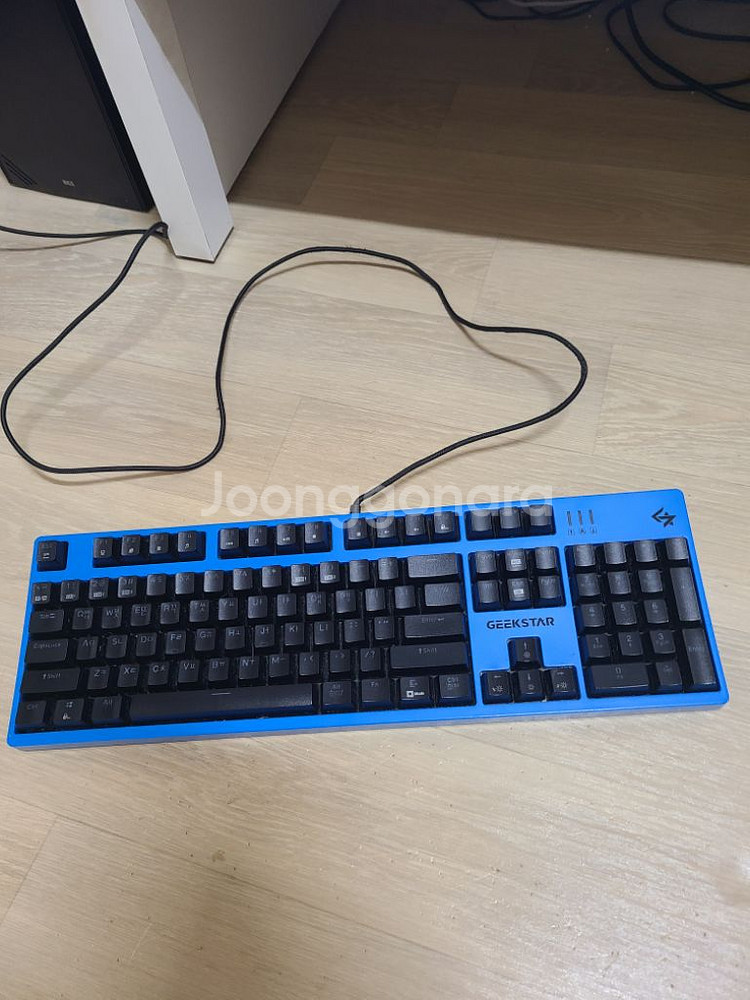 긱스타 앱코 기계식 광축 LED 게이밍 키보드 GK70--1