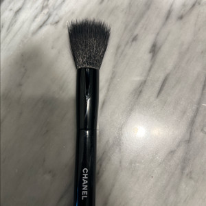 샤넬 뼁소 파운데이션 브러쉬