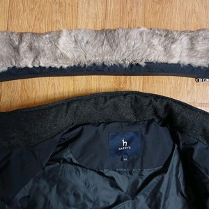 헤지스 남성 토끼털 카라 다운 자켓 네이비 100~105가능 (상태 최상급)