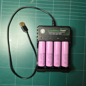 18650 삼성 30Q 3000mA 충전기포함