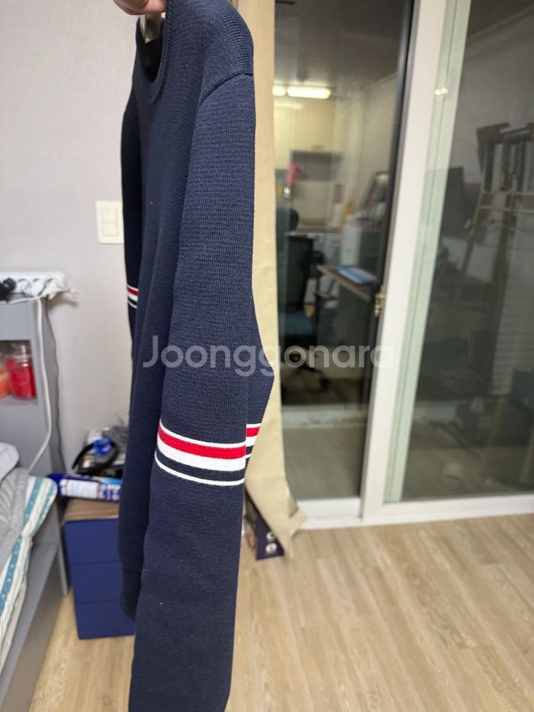 톰브라운 니트 스웨터 (사이즈4)--2