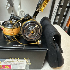 시마노BBX 21테크늄 lbd릴 3000번 우핸 낚시릴
