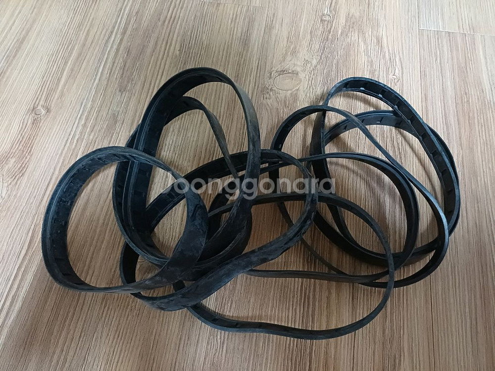 마끼다 밴드쏘. 고무 러버 9개 판매해요--2