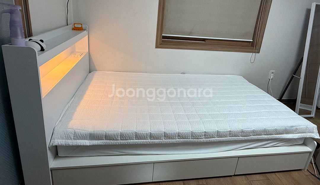 동서가구 LED 조명 침대프레임 + 매트리스 세트--1