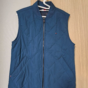 타미 힐피거 퀼팅 패딩 조끼