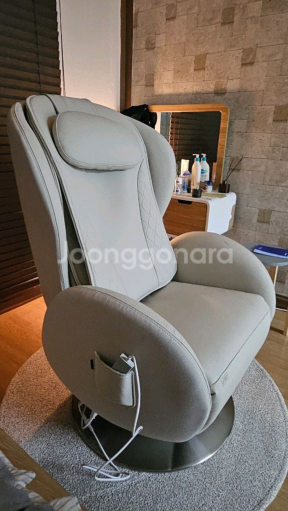 누하스 루나L 리클라이너 안마의자.--1