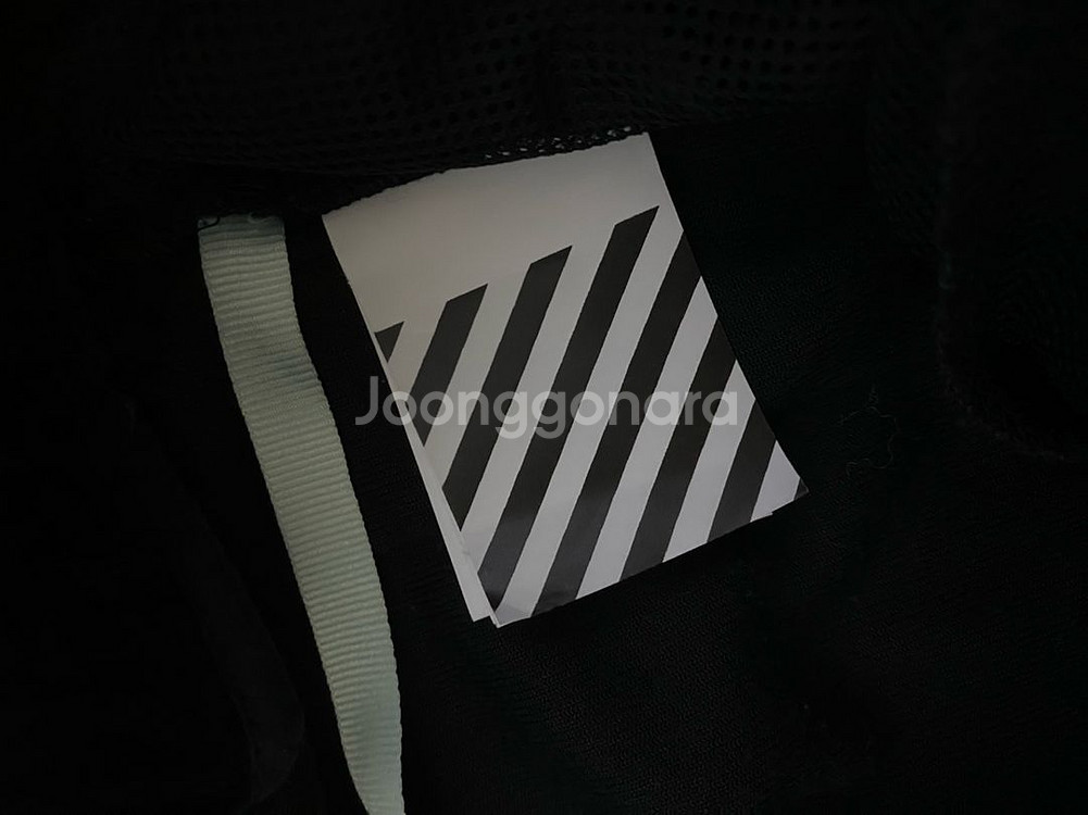 오프화이트 벨벳 트랙 팬츠 바지--3