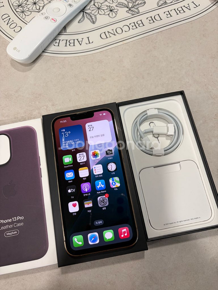 아이폰13프로 골드 128GB (정품 맥세이프 가죽케이스 포함)--1