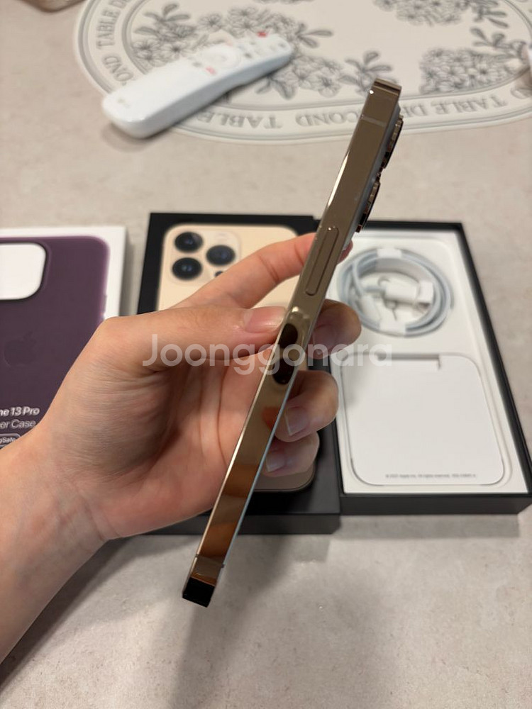 아이폰13프로 골드 128GB (정품 맥세이프 가죽케이스 포함)--5