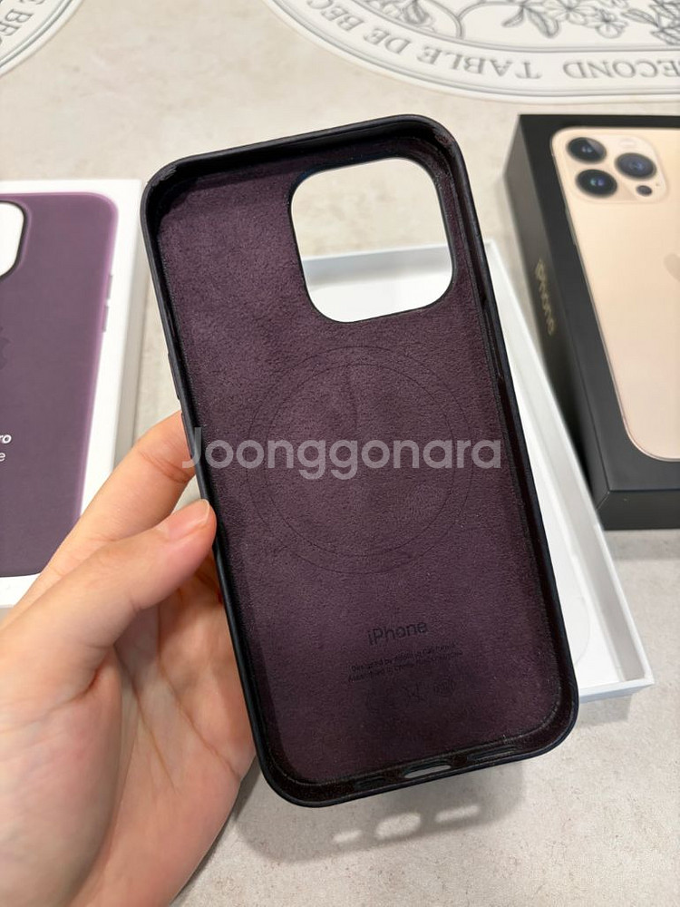 아이폰13프로 골드 128GB (정품 맥세이프 가죽케이스 포함)--9