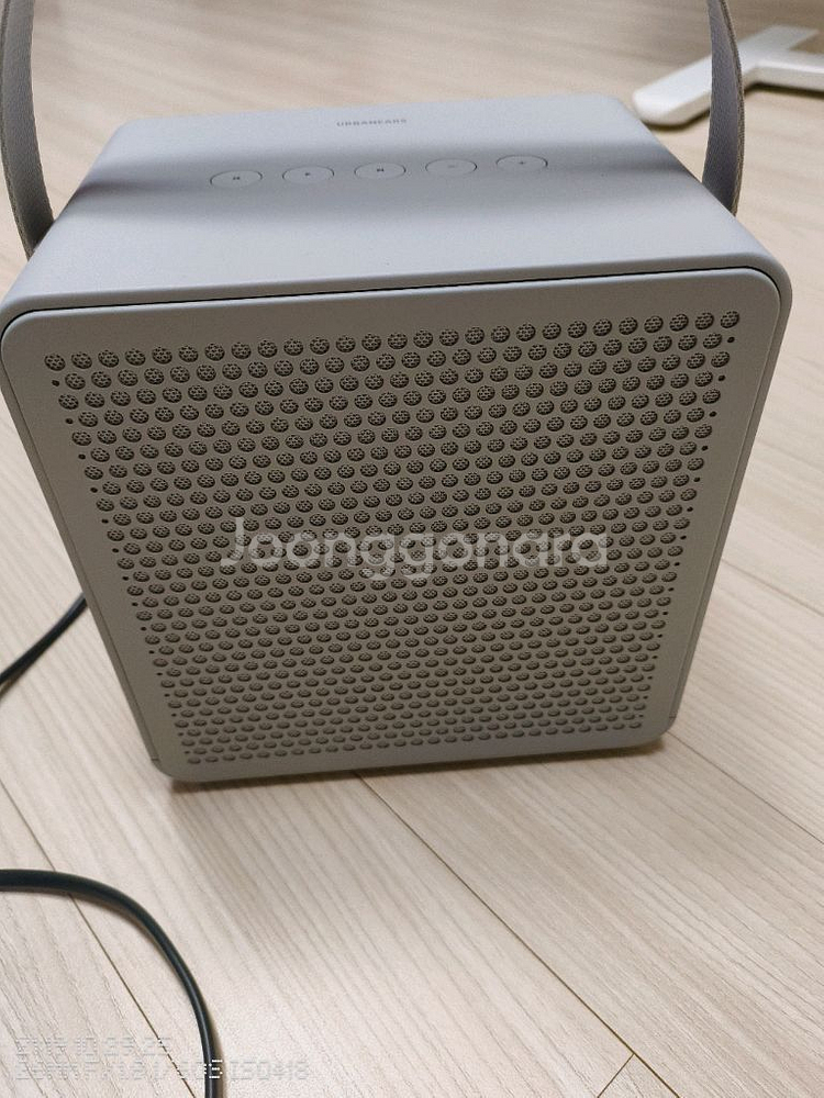 어반이어스 랄리스 블루투스 스피커 팝니다.--0