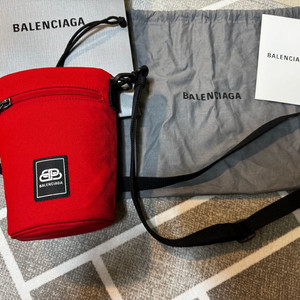 발렌시아가 위켄드 보틀 홀더 숄더백