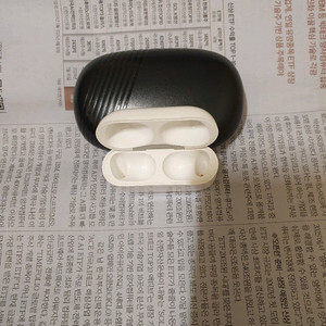 에어팟 프로 2세대 라이트닝 본체 (배송비포함)
