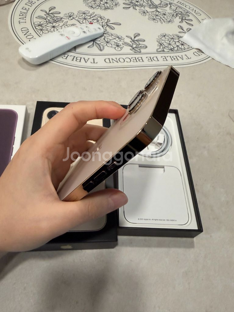 아이폰13프로 골드 128GB (정품 맥세이프 가죽케이스 포함)--12