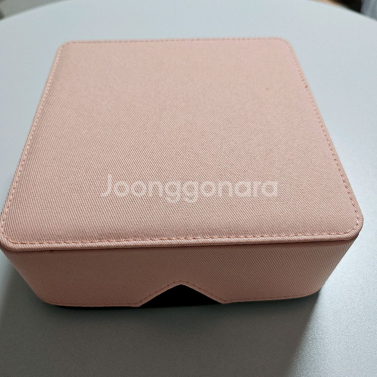 프라다 뷰티 사각 파우치 새제품--2