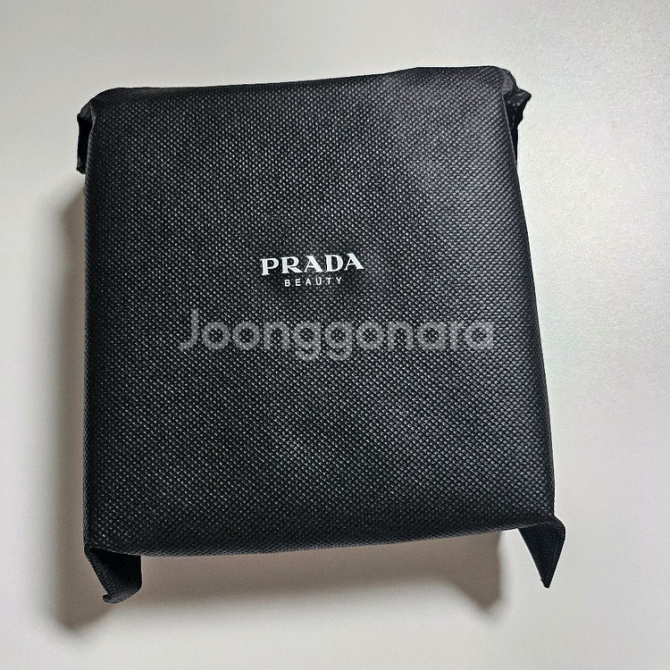 프라다 뷰티 사각 파우치 새제품--6