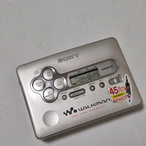 소니 워크맨 WM-FX675